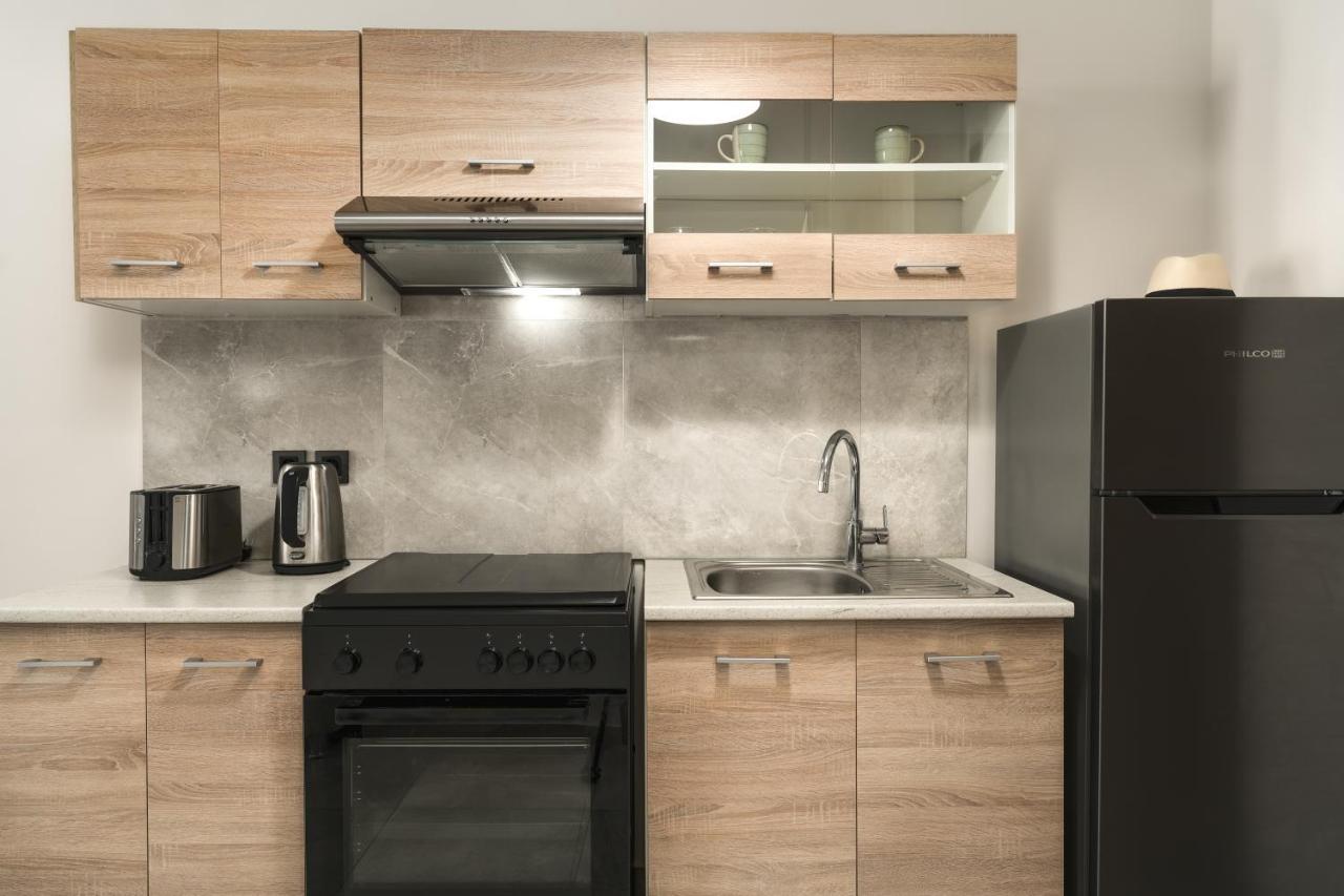 טסיליבי Iris & Rhea Junior Suites מראה חיצוני תמונה