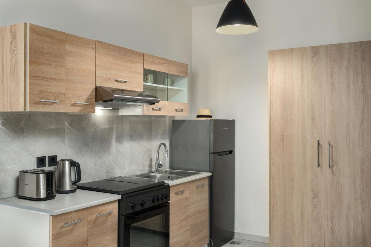 טסיליבי Iris & Rhea Junior Suites מראה חיצוני תמונה